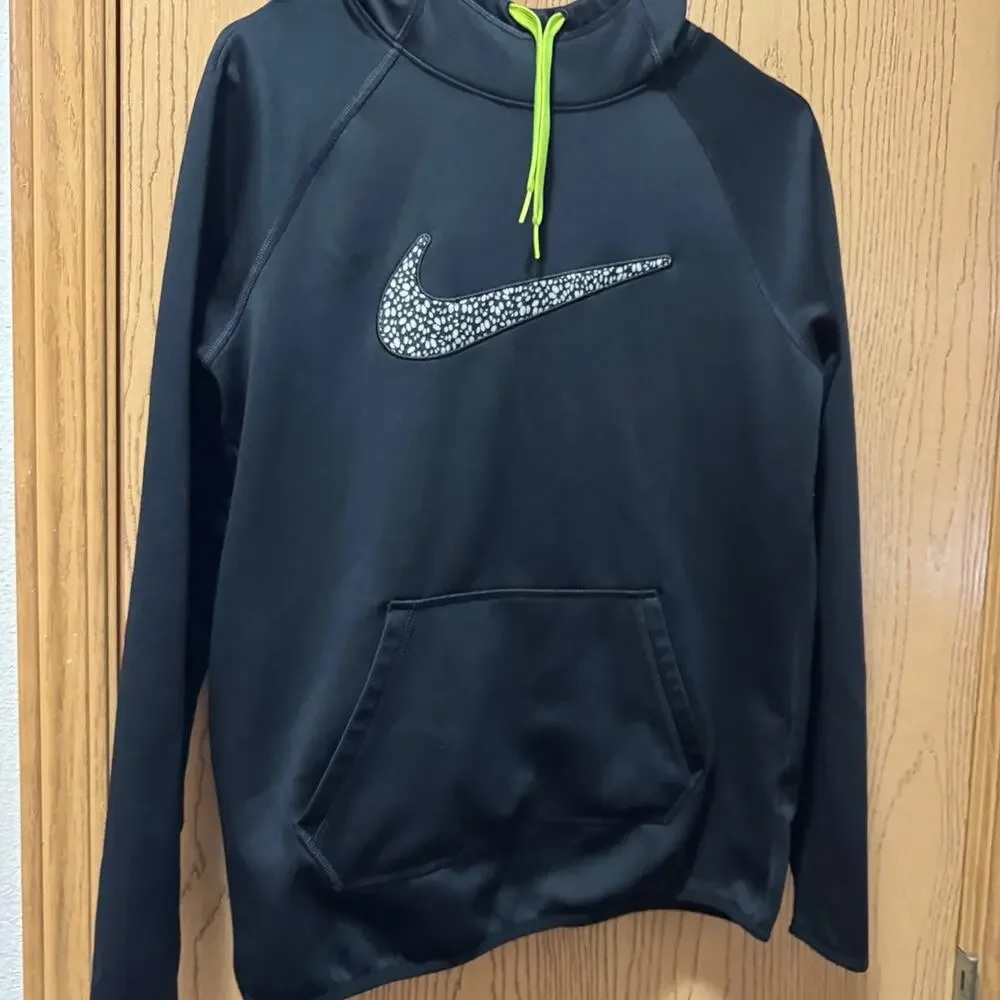 Nike Hoodie Therma fit size Small